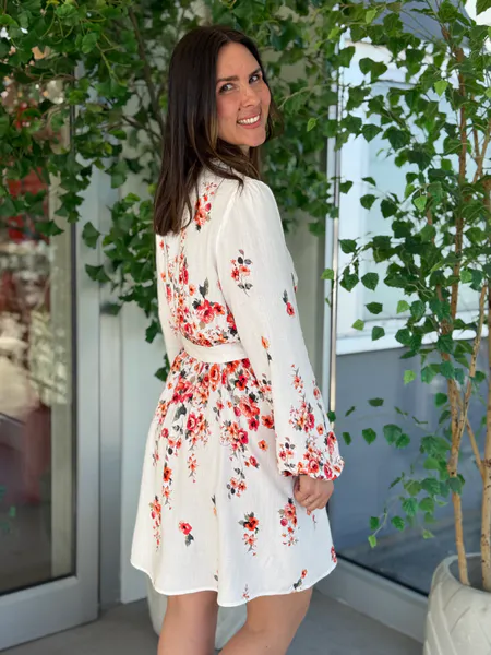 Hovedbilde ELMA BAI KJOLE FLOWER - CREAM