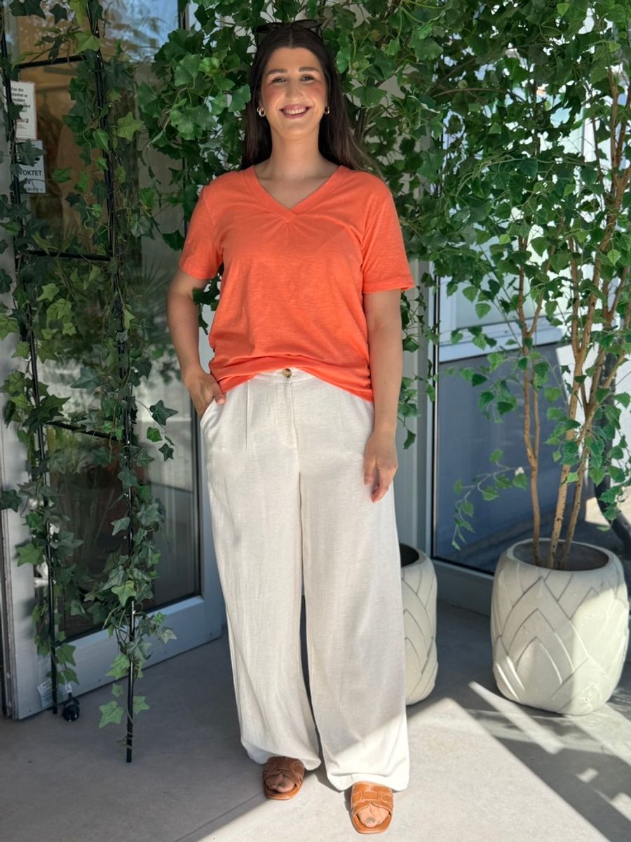 SABINA T-SHIRT V-HALS - ORANGE