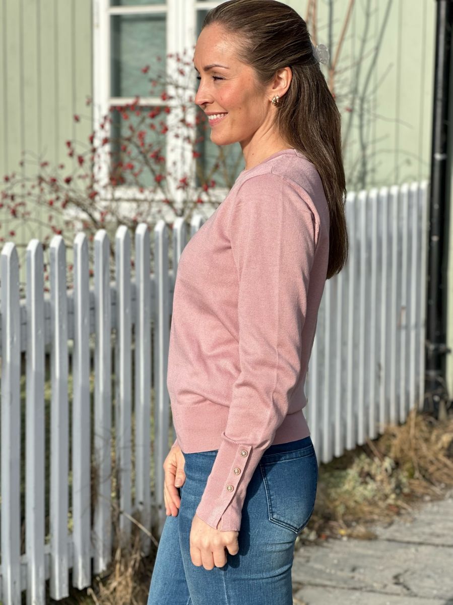 KATIE GENSER M/PERLEKNAPPER -  GAMMEL ROSA