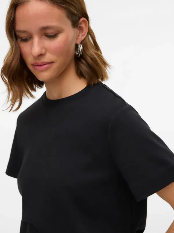 NAIMA T-SHIRT - SORT