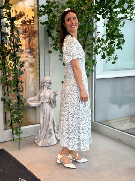 Hovedbilde ALBA MAXI KJOLE FLOWER - LYSBLÅ
