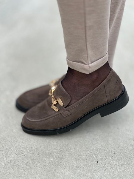Bilde av CAPRICE MOKASIN I SEMSKET SKINN - TAUPE