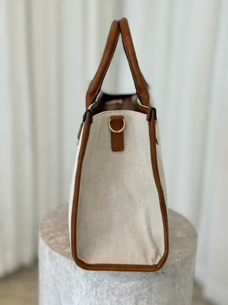 Hovedbilde VESKE M/ STRUKTUR - COGNAC/CREAM