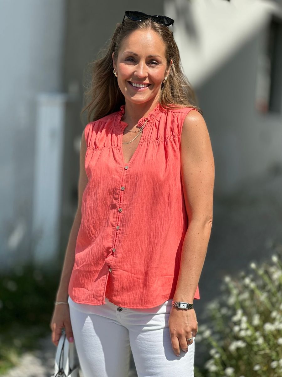 ALLY ERMLØS BLUSE - CORAL