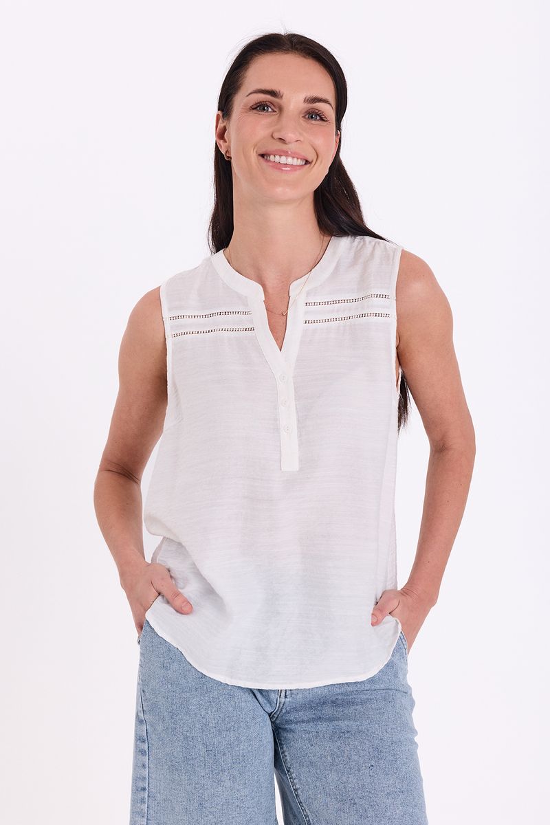 ANDREA BLUSE M/EMBRO - HVIT