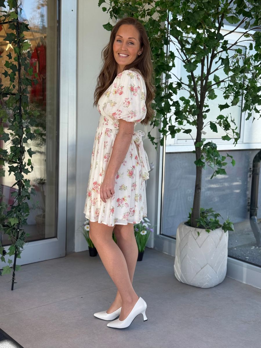 BELLA KJOLE - ROSA BLOMSTER