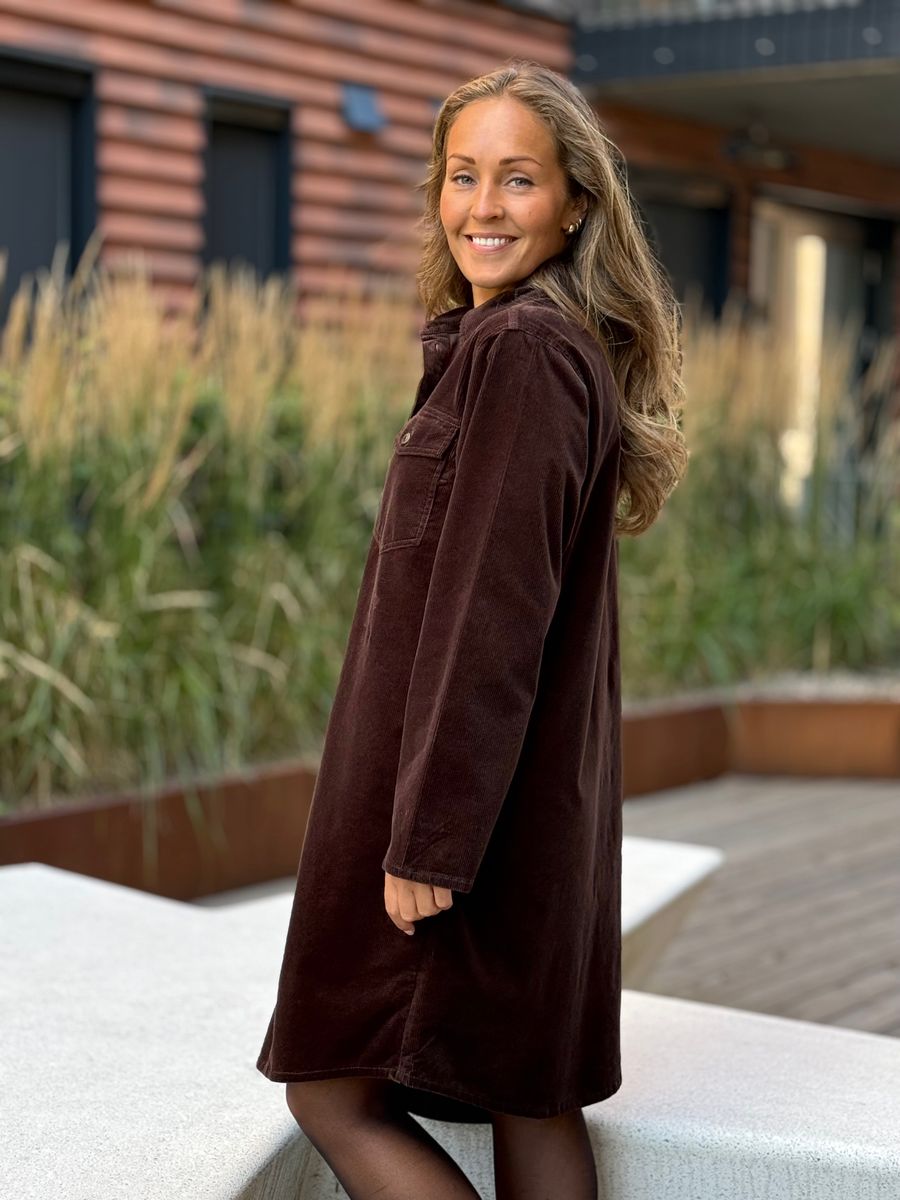 CORDY KJOLE - MØRK BRUN