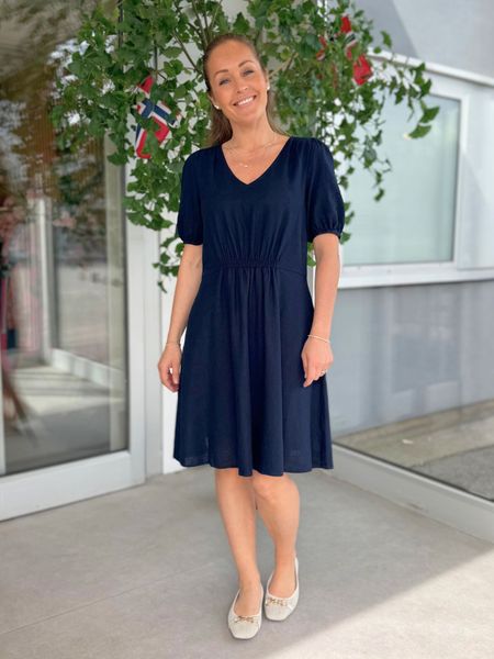 Bilde av LAVA LIN/VISCOSE KJOLE V-HALS - NAVY