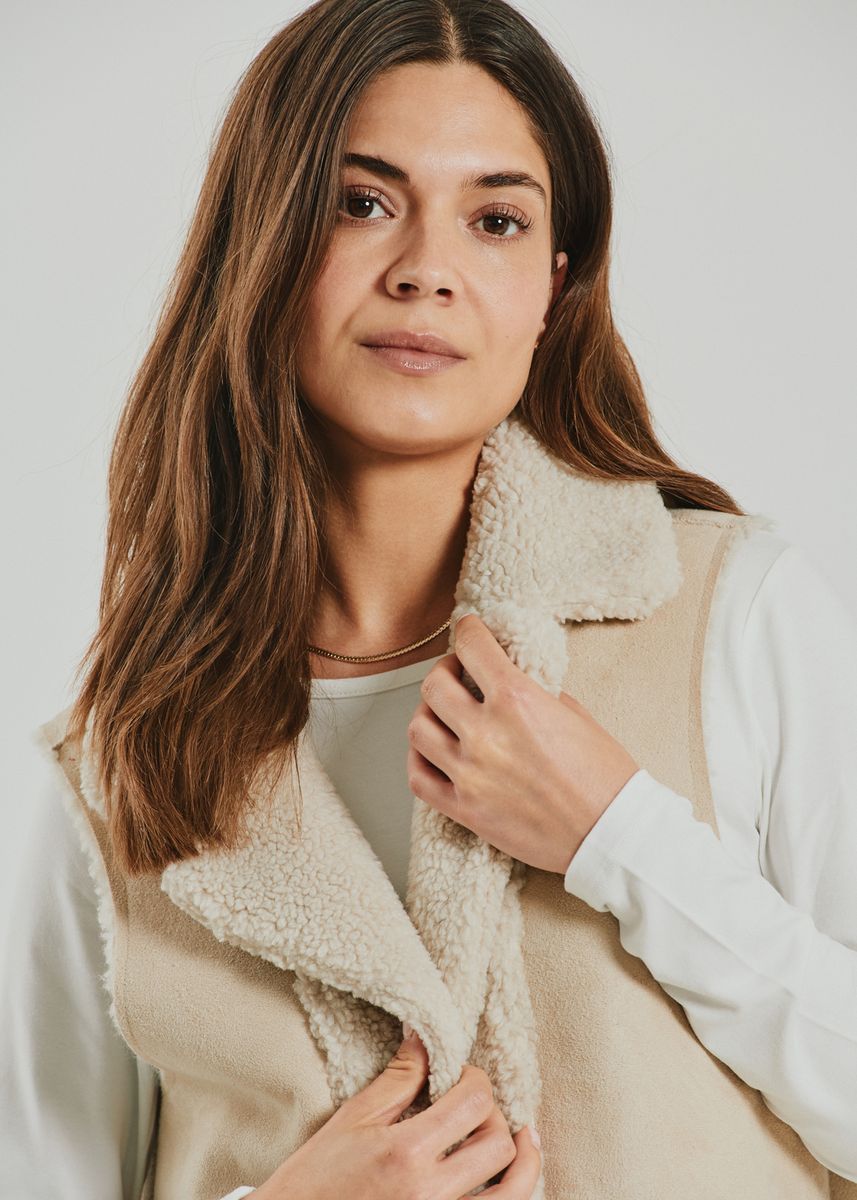 LAMBY VEST - MOONBEAM