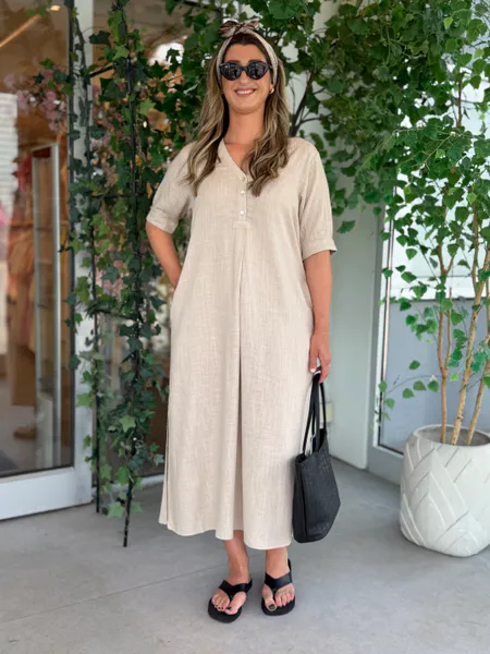Hovedbilde LARIN KJOLE - SAND MELERT