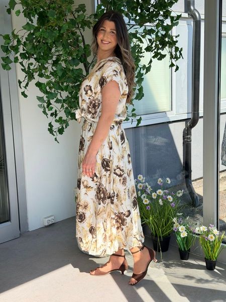Hovedbilde MAISE SKJØRT - BRUNE BLOMSTER