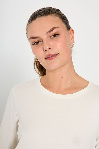 Bilde av FENJA TOPP M/LANG ERM - OFF WHITE