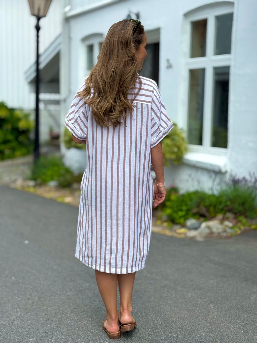 LAVISCO LIN/VISCOSE SKJORTEKJOLE - HVIT / DUSTY COGNAC