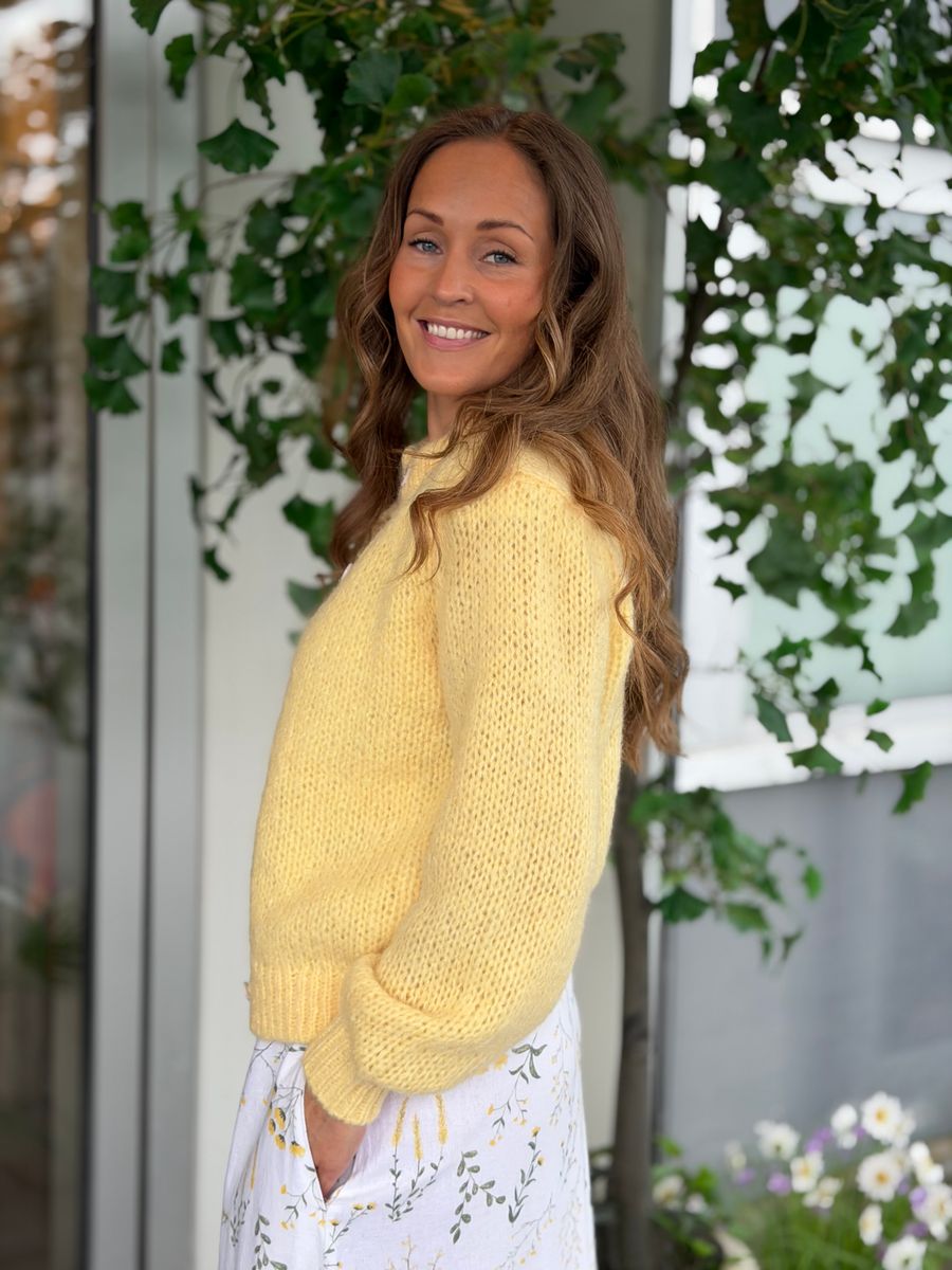 WILO STRIKKET CARDIGAN - GUL
