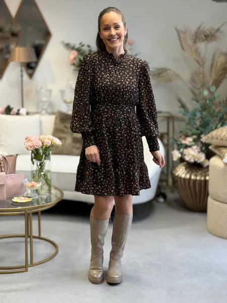 Hovedbilde NOELLE KJOLE M/BLOMSTER - BRUN