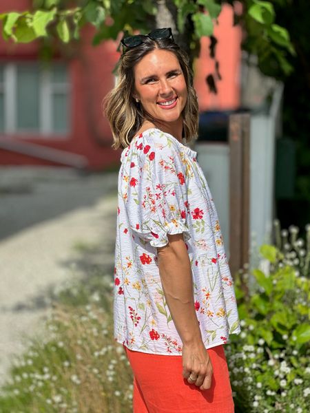 Hovedbilde MELE FLOWER TOPP - HVIT/CORAL