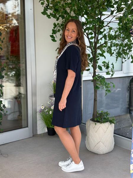 Hovedbilde LAVA KJOLE M/KNAPPER BAK - NAVY