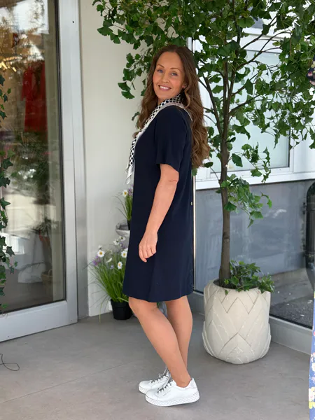 Hovedbilde LAVA KJOLE M/KNAPPER BAK - NAVY