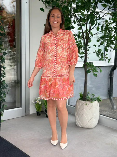 Hovedbilde PRAYA KJOLE - CORAL PRINT