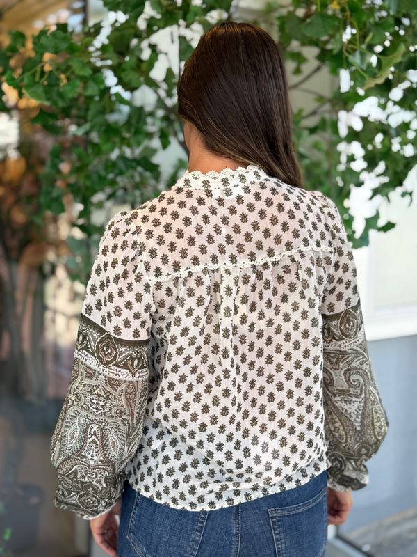 LYRIDA BLUSE FLOWER - CREAM/OLIVEN